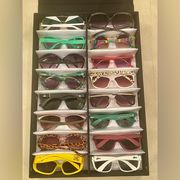 FUN Party Sunglasses - Picture 5 of 5